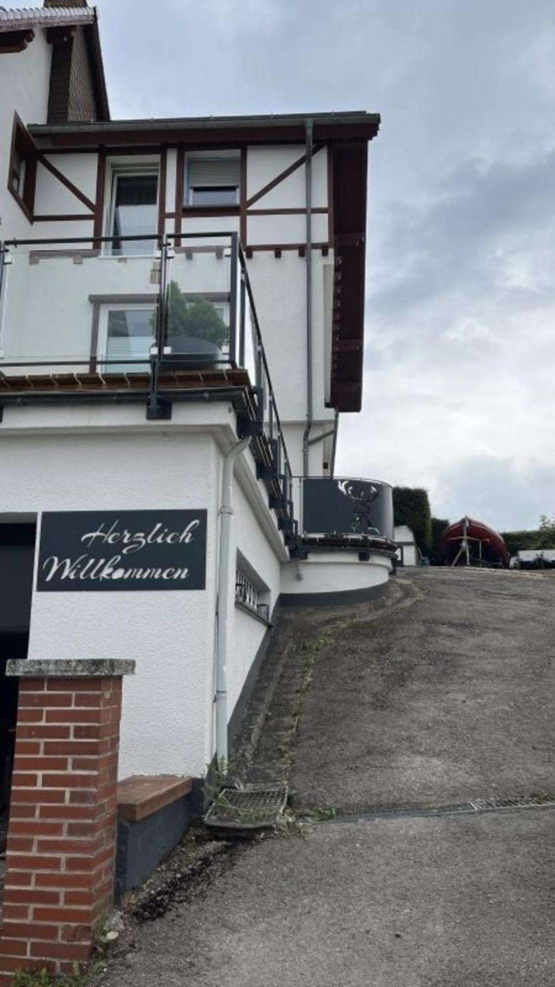 Pelm Wellness Appartement Eifelglueck מראה חיצוני תמונה